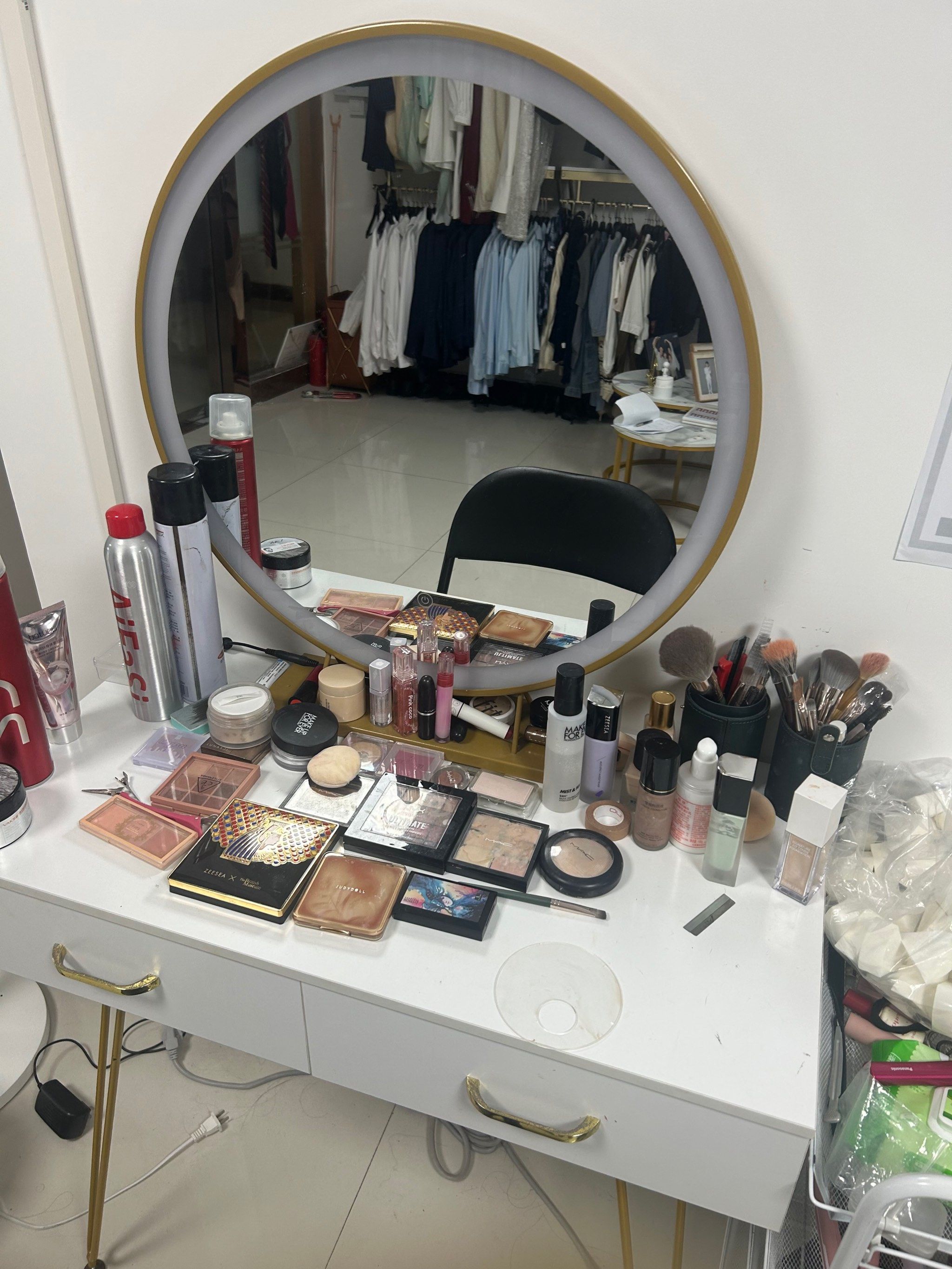 永嘉县公共文化活动中心剧场内丝竹悠扬、水袖翩飞