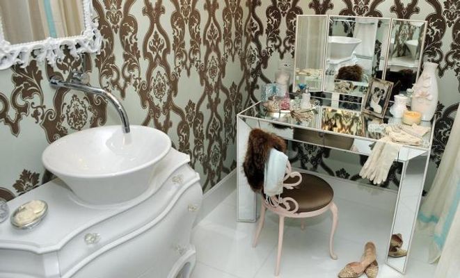 最初的紧张逐渐被感染