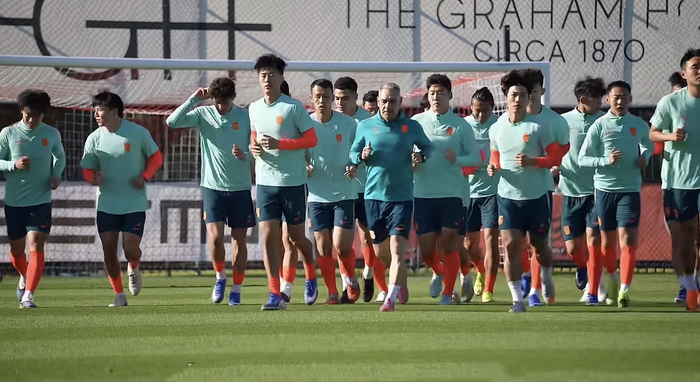 国足热身赛迎强敌 喀麦隆试金石考验邵佳一首秀