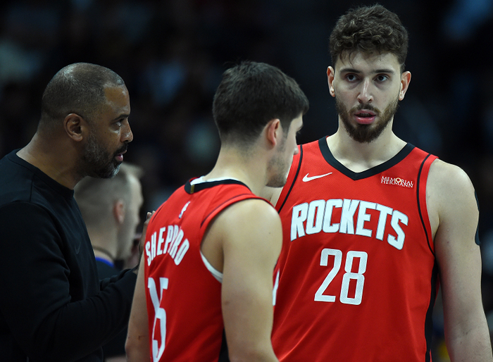 火箭队谢泼德首发带来76%胜率 4连胜冲击季后赛