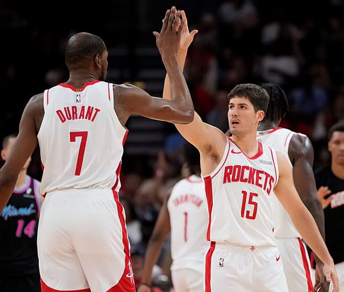 火箭队谢泼德首发带来76%胜率 4连胜冲击季后赛