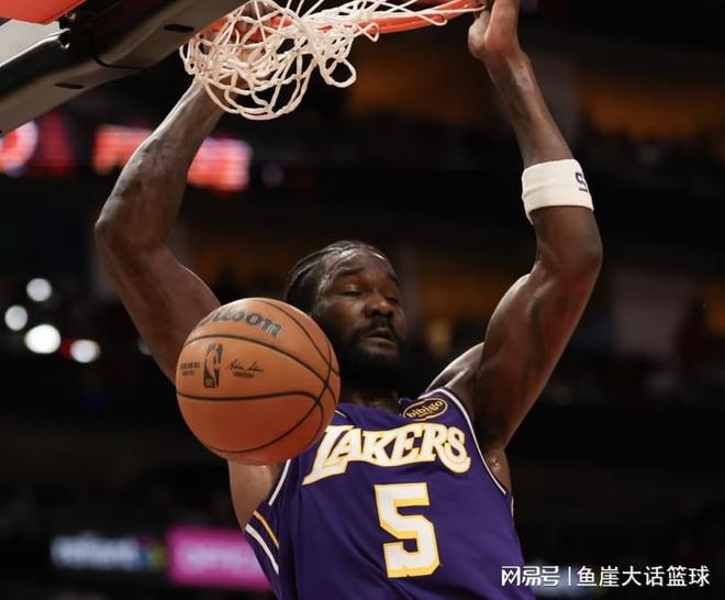 湖人爆冷击败爵士排名跌至西部第四，季后赛首