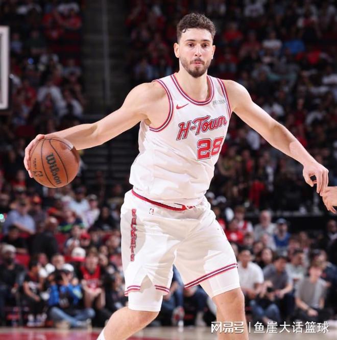 湖人爆冷击败爵士排名跌至西部第四，季后赛首