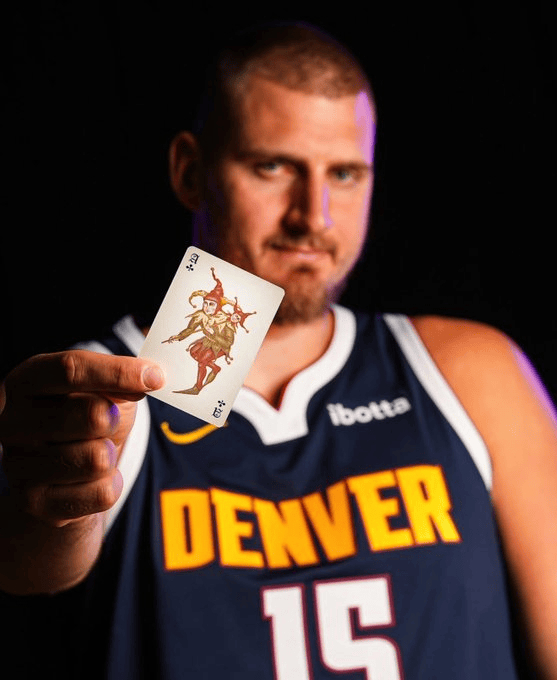 约基奇生涯首十连胜掘金